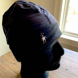 Womens Smartwool merino wool black and hot pink cap